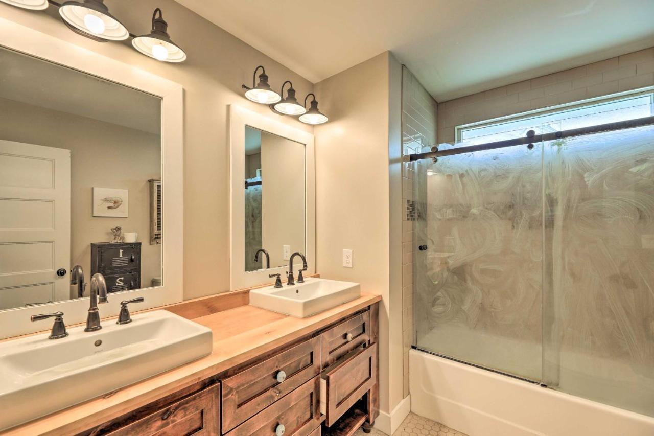 Bright Emerald Isle Home - Walk To The Beach! Exterior foto